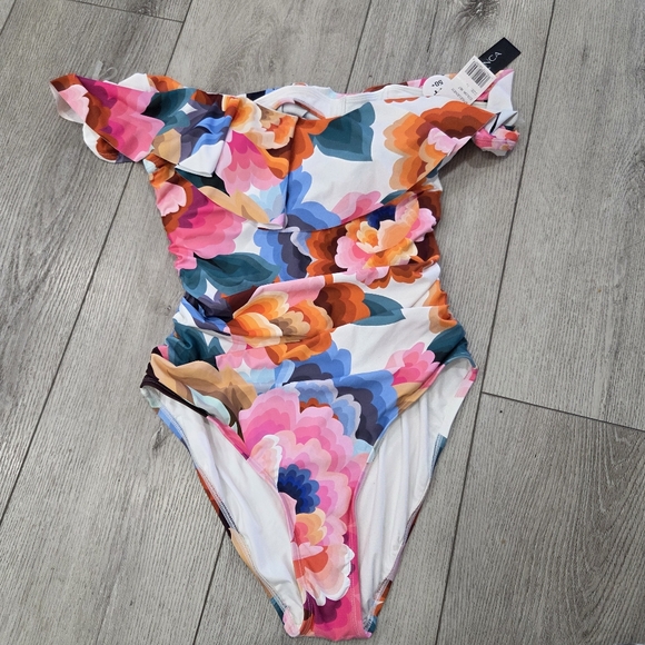 La Blanca Elegant Floral Swimwear